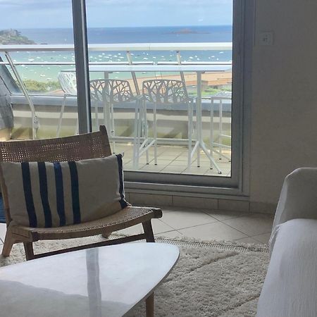 Heol - Appartement 2 Chambres - Vue Mer Et Parking Dinard Dış mekan fotoğraf