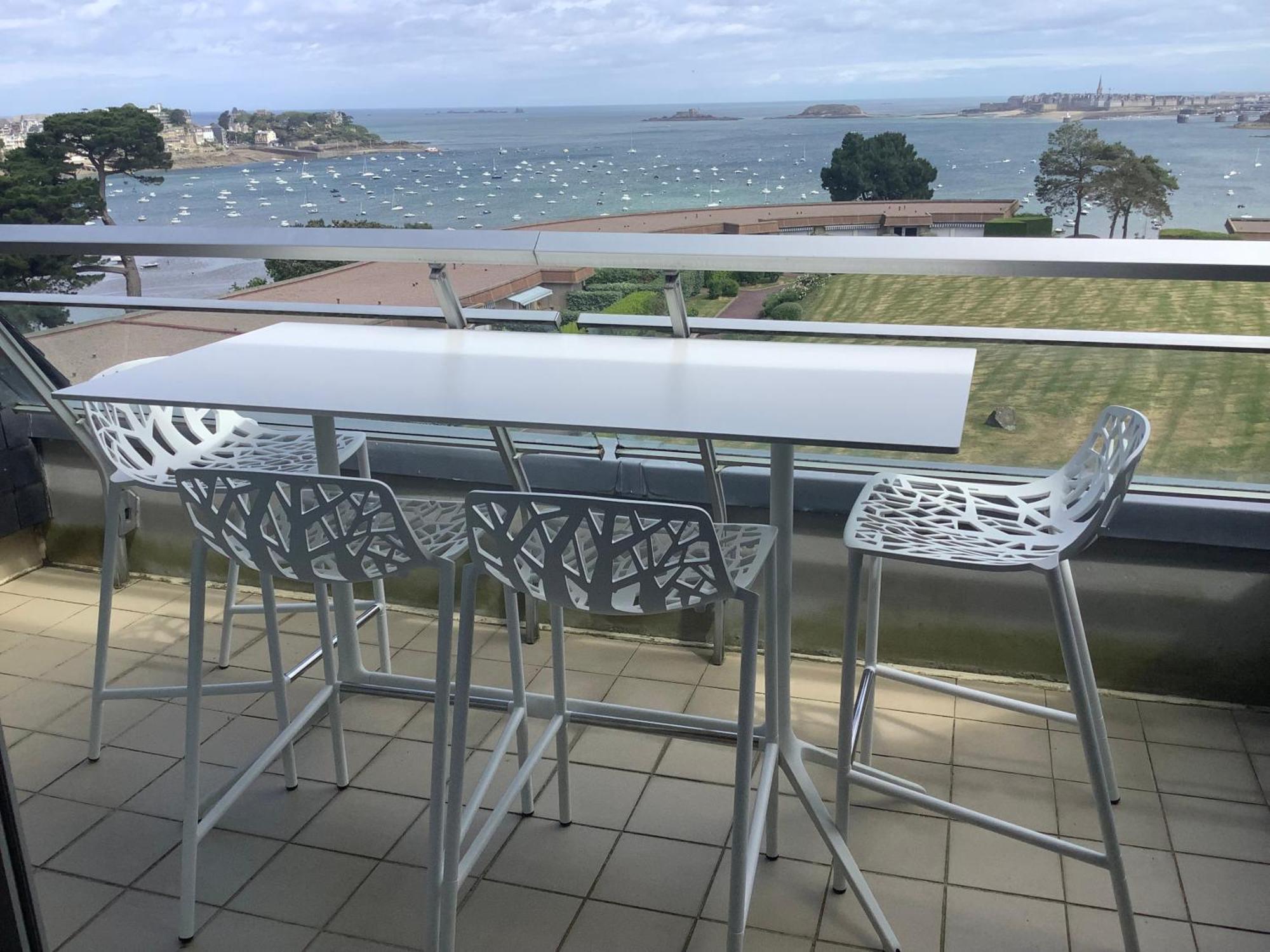 Heol - Appartement 2 Chambres - Vue Mer Et Parking Dinard Dış mekan fotoğraf